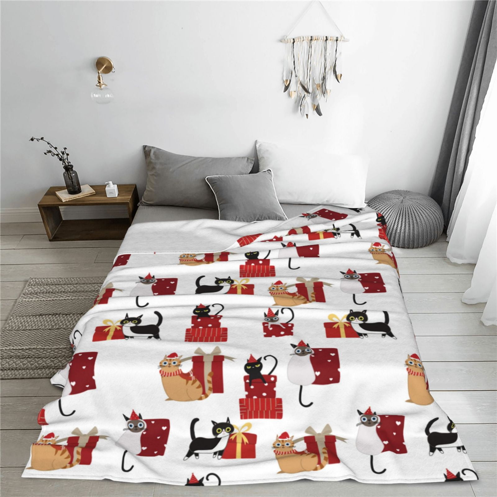 Rateoe Cute Cat And Christmas Gift Print Fuzzy Fleece Throw Blanket Extra Large,Super Soft,Fluffy and Warm Blankets for Couch,Bed,All Season Use (40"x30")