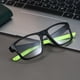 thumbnail image 2 of Armazón de gafas 8078 con lentes planos, material TR90 resistente y flexible, diseño moderno en negro mate con detalles verdes, ideal para cualquier tipo de rostro., 2 of 6