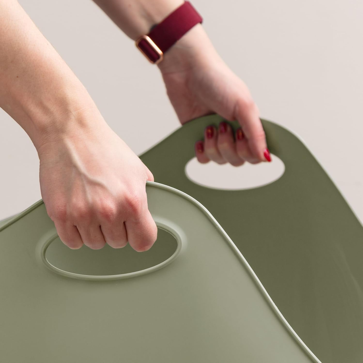 IRIS Cat Litter Box with High Walls and Handles, Made with Flexible Plastic, Sage Green