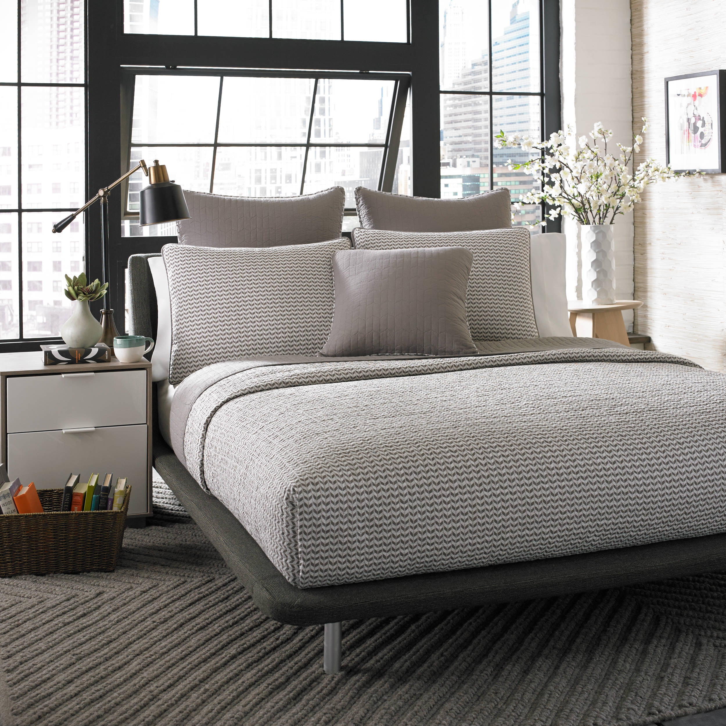 City Scene Leaves Mink Quilt Set, King