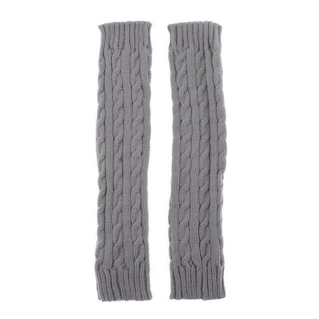 calcetines largos de moda macarena multicolores para niña gris claro, par frontal centrado de calcetines hasta la rodilla con tejido de punto cableado y puño acanalado, largo aprox. 40 cm (15.7 in) en hilo de lana sobre fondo blanco; también adecuados para danza ligera o gimnasia casual.