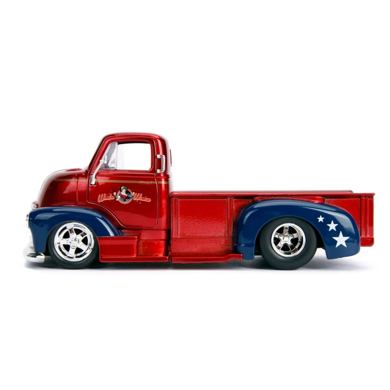【即発送可能】 1952 & Woman Wonder Bombshells Comics DC Chevy Pickup COE ミニカー