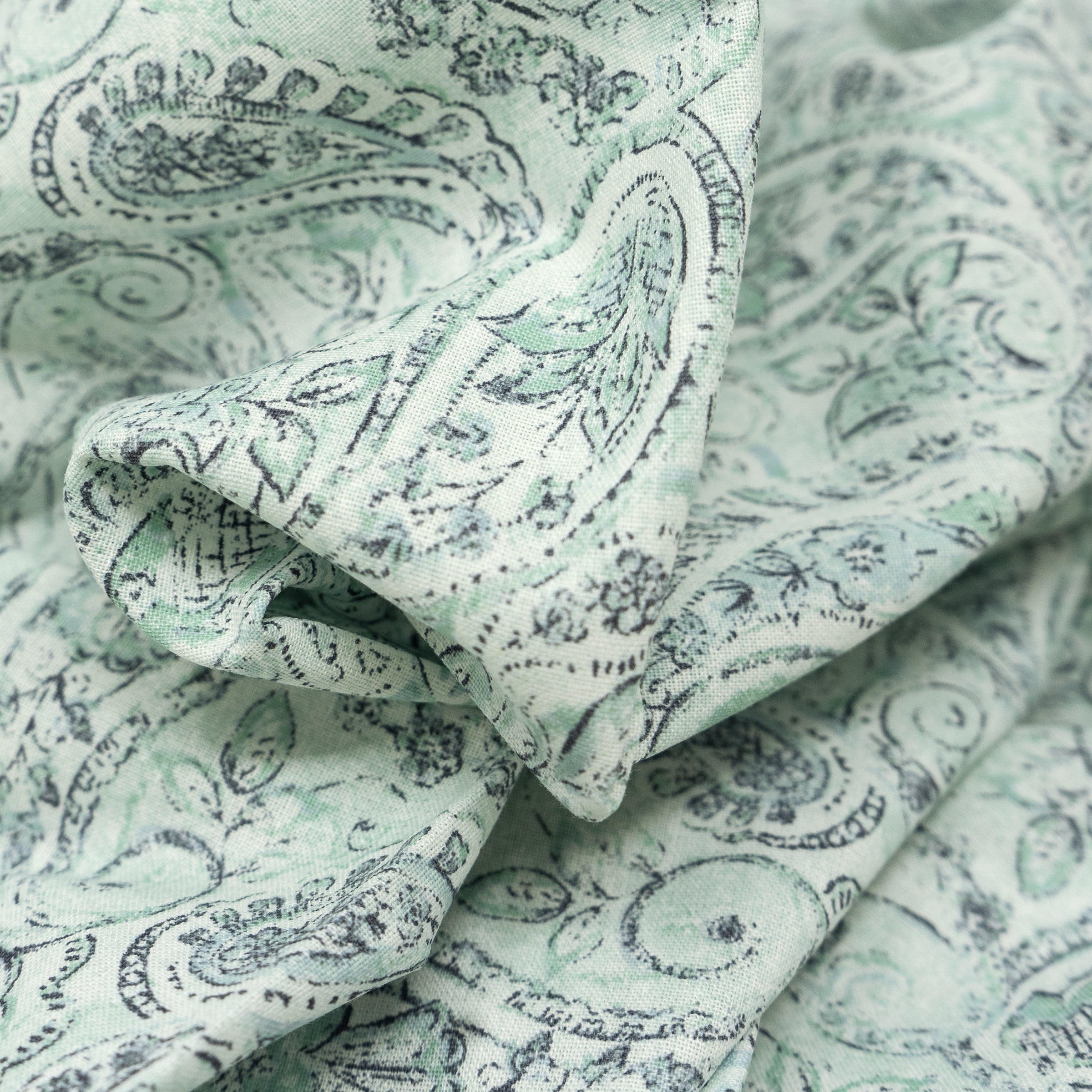 Waverly Inspirations 1 Yard Cut 100% Cotton Prints Fabric Paisley Swirl 44" Wide for Quilting & Sewing