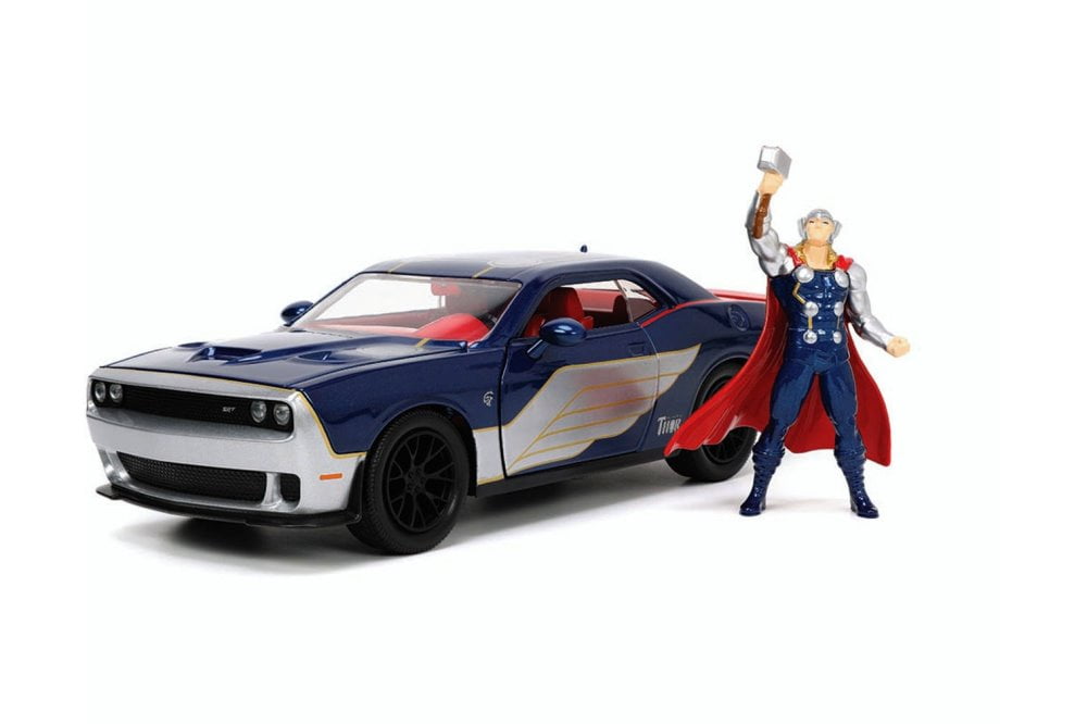 2014 Dodge Ram 1500 Pickup w/ Hulk Figure, Marvel Comics