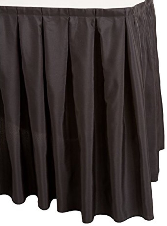 Table Skirts in Plastic Tablecloths