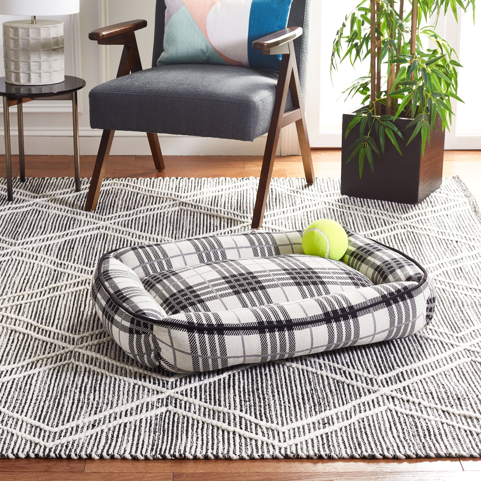 SAFAVIEH Adair Small Pillow Style Dog Bed, Ivory/Black