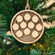 thumbnail image 1 of pstuiky Adornos navideños personalizados 2023. Personaliza tu nombre para decorar el árbol de Navidad. Puedes grabarlo o escribirlo con marcadores. Incluye cuerda., 1 of 2