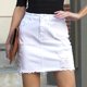 thumbnail image 2 of Minifalda de mujer de cintura alta, falda corta con botones desgastados y bolsillos para viajes de fiesta diarios, color blanco, 2XL, 2 of 6