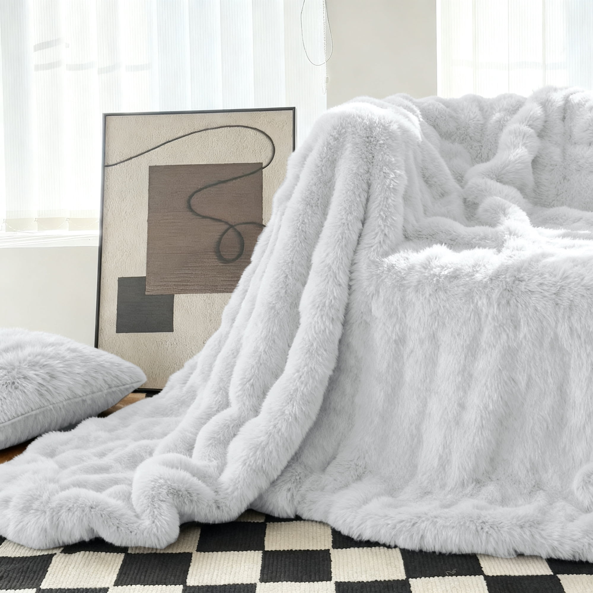 Sanmadrola Throw Blanket Faux Fur for Couch, Fuzzy Soft Plush Thick Bubble Blanket for Sofa Bedroom Living Room 60''x 80'' White