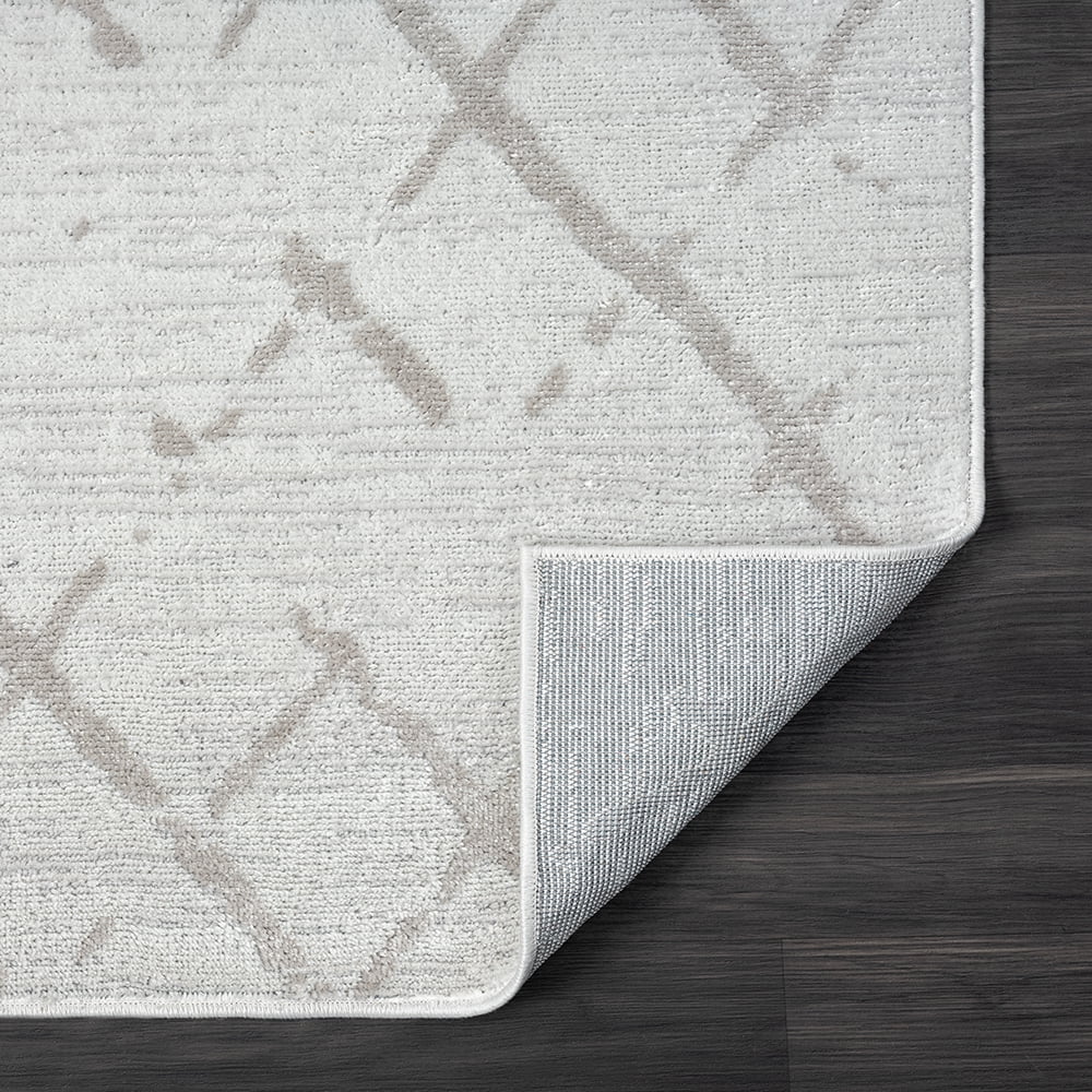 LR Home Carmen 7'9" x 9'9" Gray Geometric Stain Resistant Indoor Area Rug