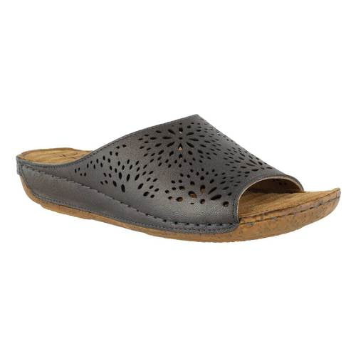Comfort Wave by Easy Street Valerie Leather Sandals (Women)
