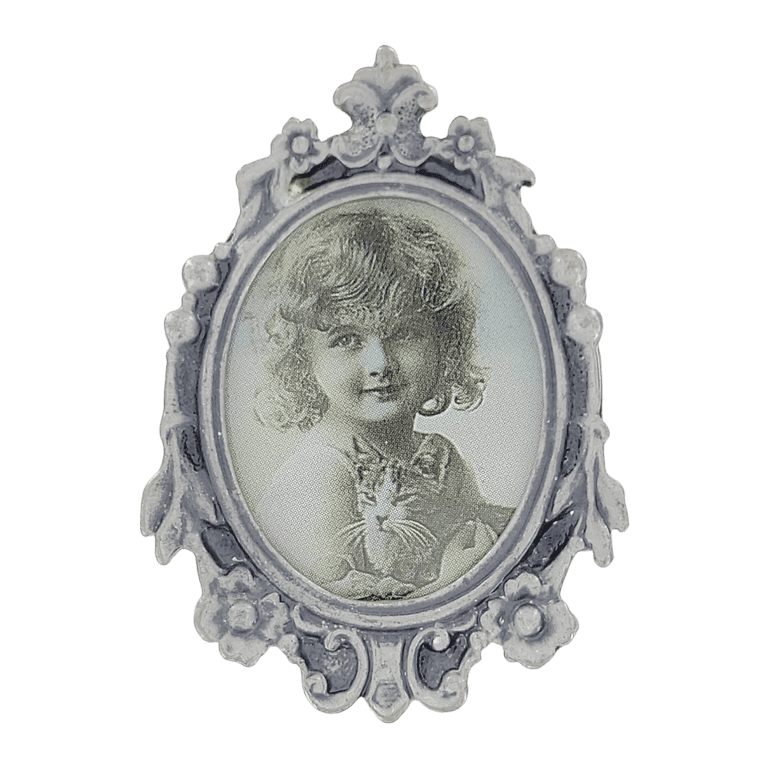 Brooch frame 2024