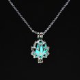 thumbnail image 4 of Collar con colgante para mujer Collar con medallones de flores huecas En muchas culturas, la flor de loto simboliza la conciencia espiritual, 4 of 5