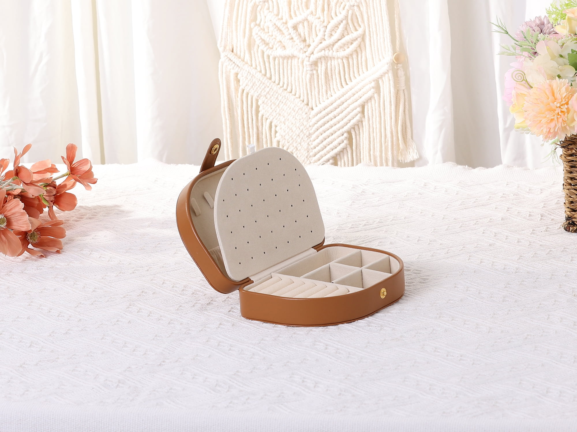 Unique Bargains Jewelry Box Small Portable PU Leather Seashell-Shaped Jewelry Case Brown