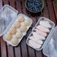 thumbnail image 5 of Titular de huevo Cartón de huevos de rejilla 3/4/8 con tapa Egg Keeper apilable sin BPA para Camping Picnic, 5 of 5