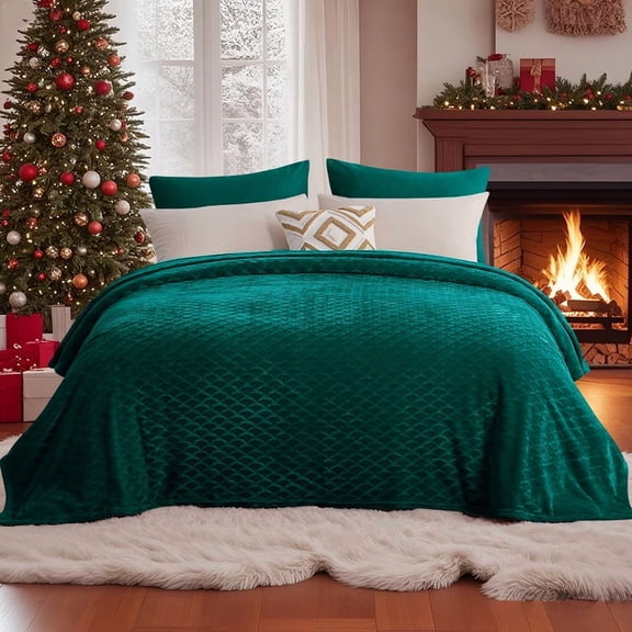 Aisbo Brushed Flannel Fleece Blankets King Size Dark Green, Soft Warm Lightweight Throw for Couch Camping Travel, Anti-Static Cozy Bedding, 90x106 Inches