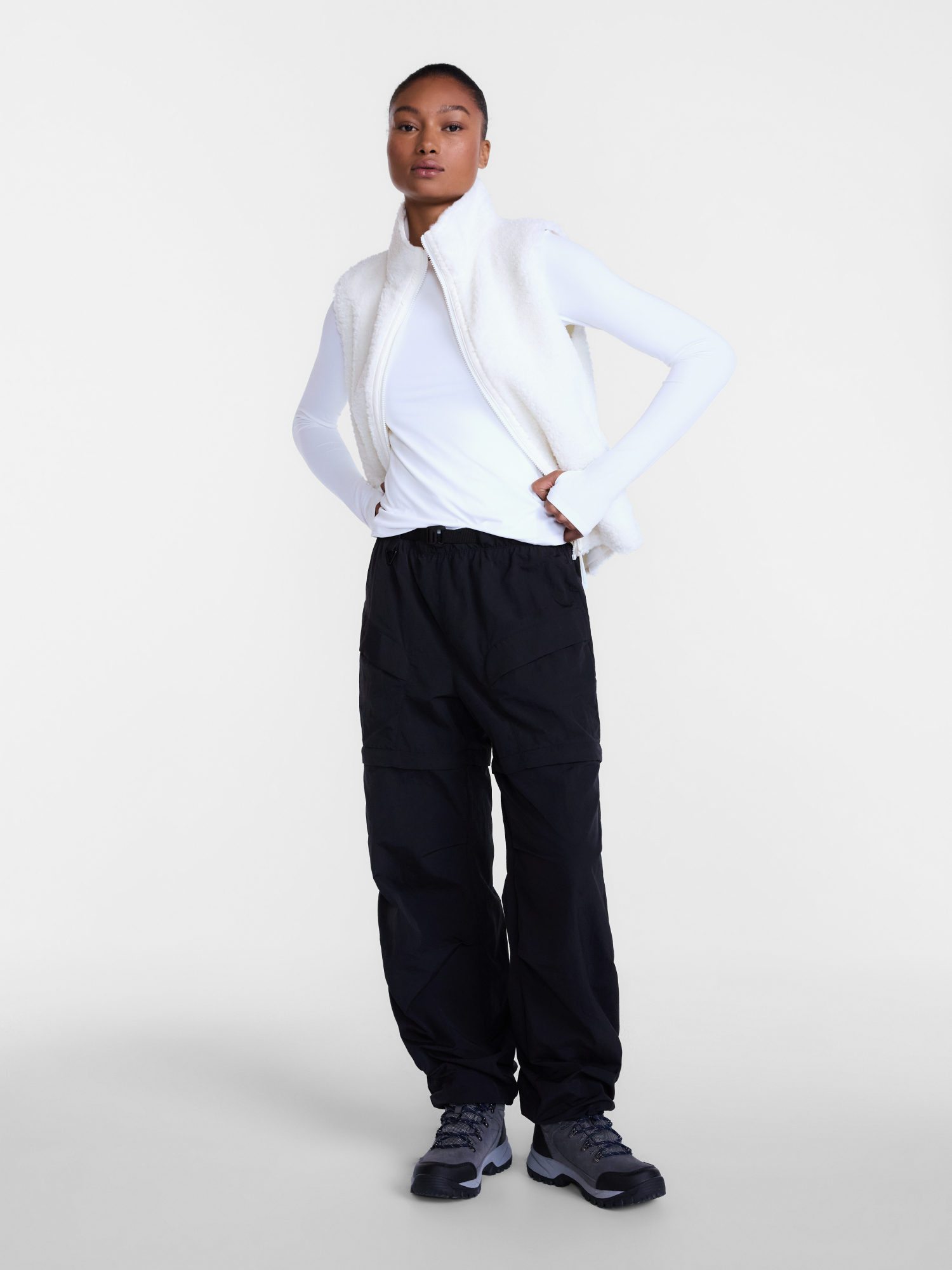 Pantalones de carga convertibles para exteriores Ozark Trail para mujer y mujer tallas extra, tallas S-3X 2
