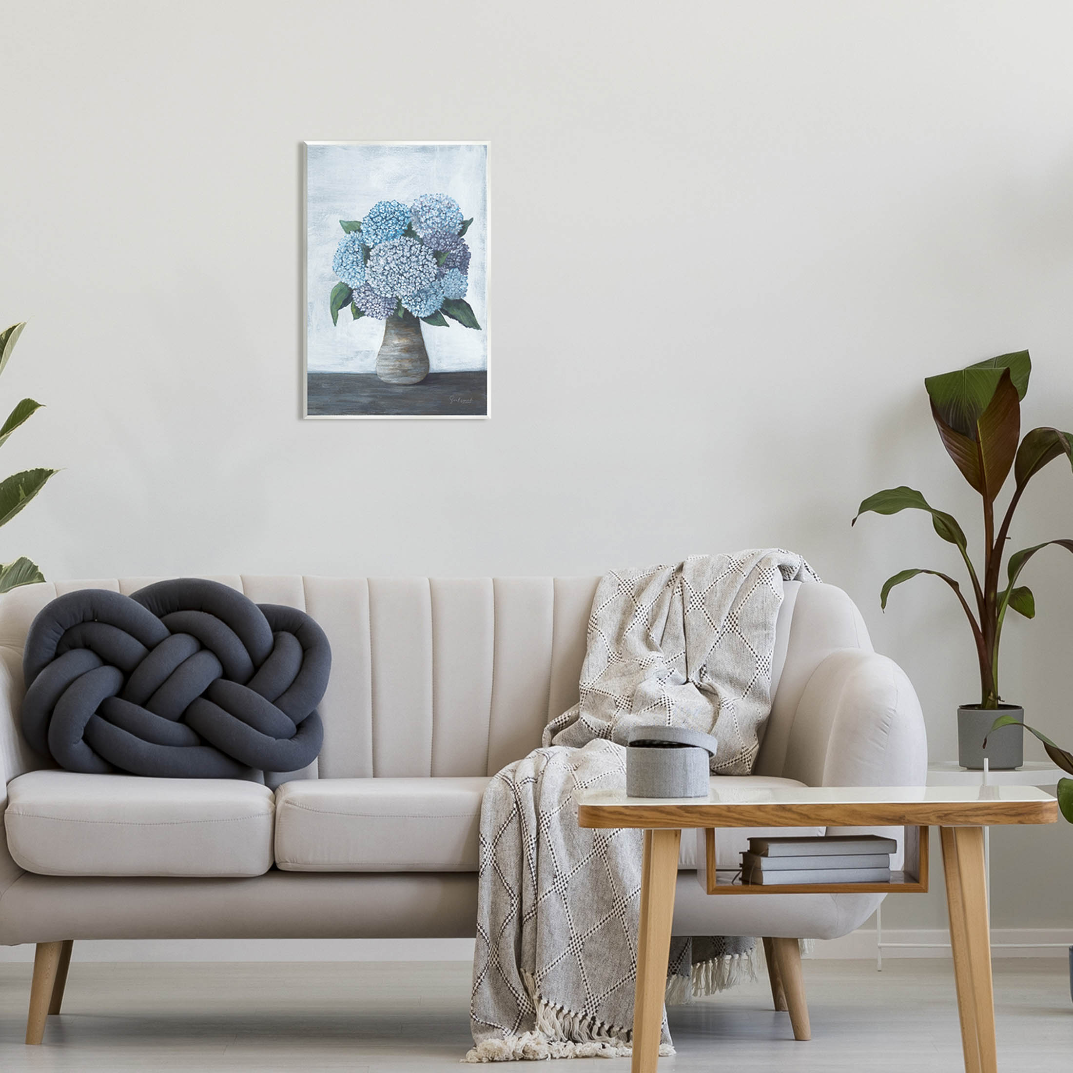 Stupell Industries Traditional Hydrangea Bouquet Painting Unframed Art Print Wall Art, Design by Soulspeak & Sawdust