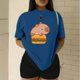 thumbnail image 3 of Playera Blusa De Capybara Con Una Hamburguesa Capibara Color Azul Talla Chica Marca Emil SaEs, 3 of 4