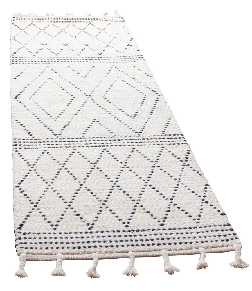 8 ft. Runner Rug in Ivory and Black
