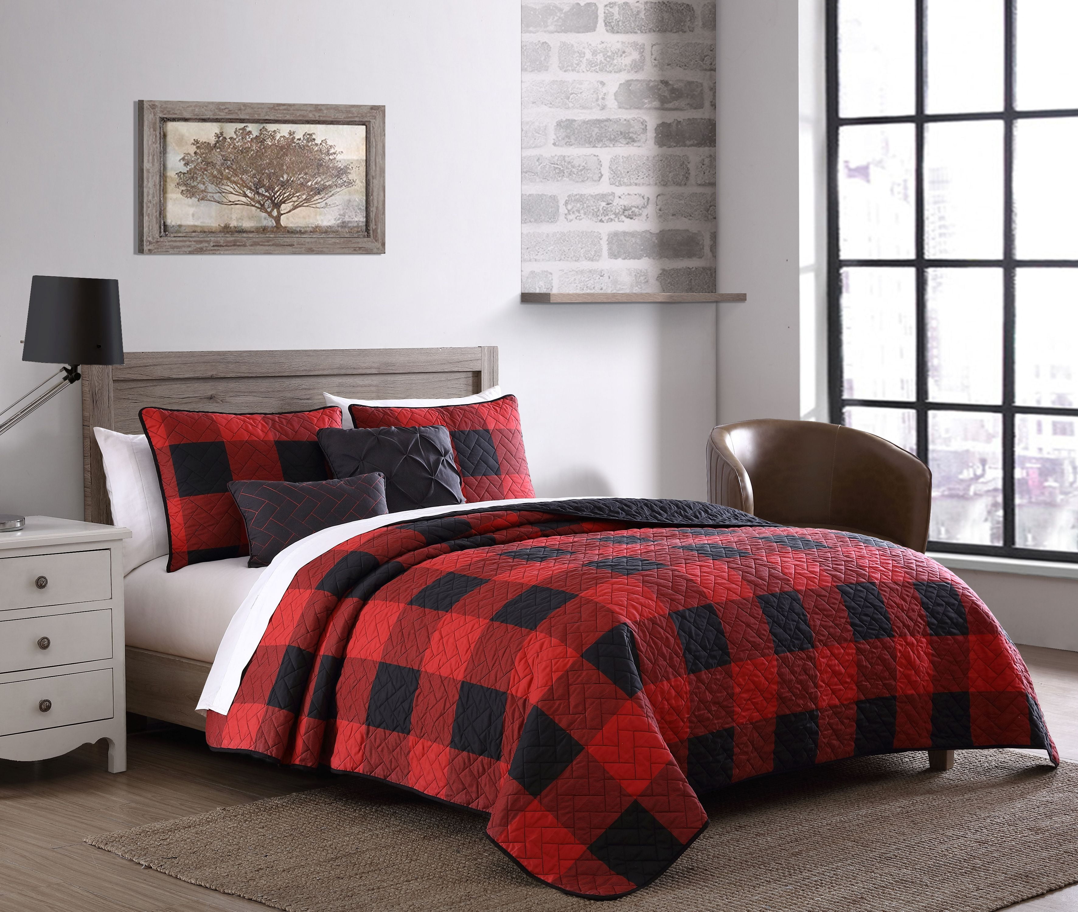 Buffalo Plaid 5pc Red and Black Queen Quilt Set with Throw Pillows