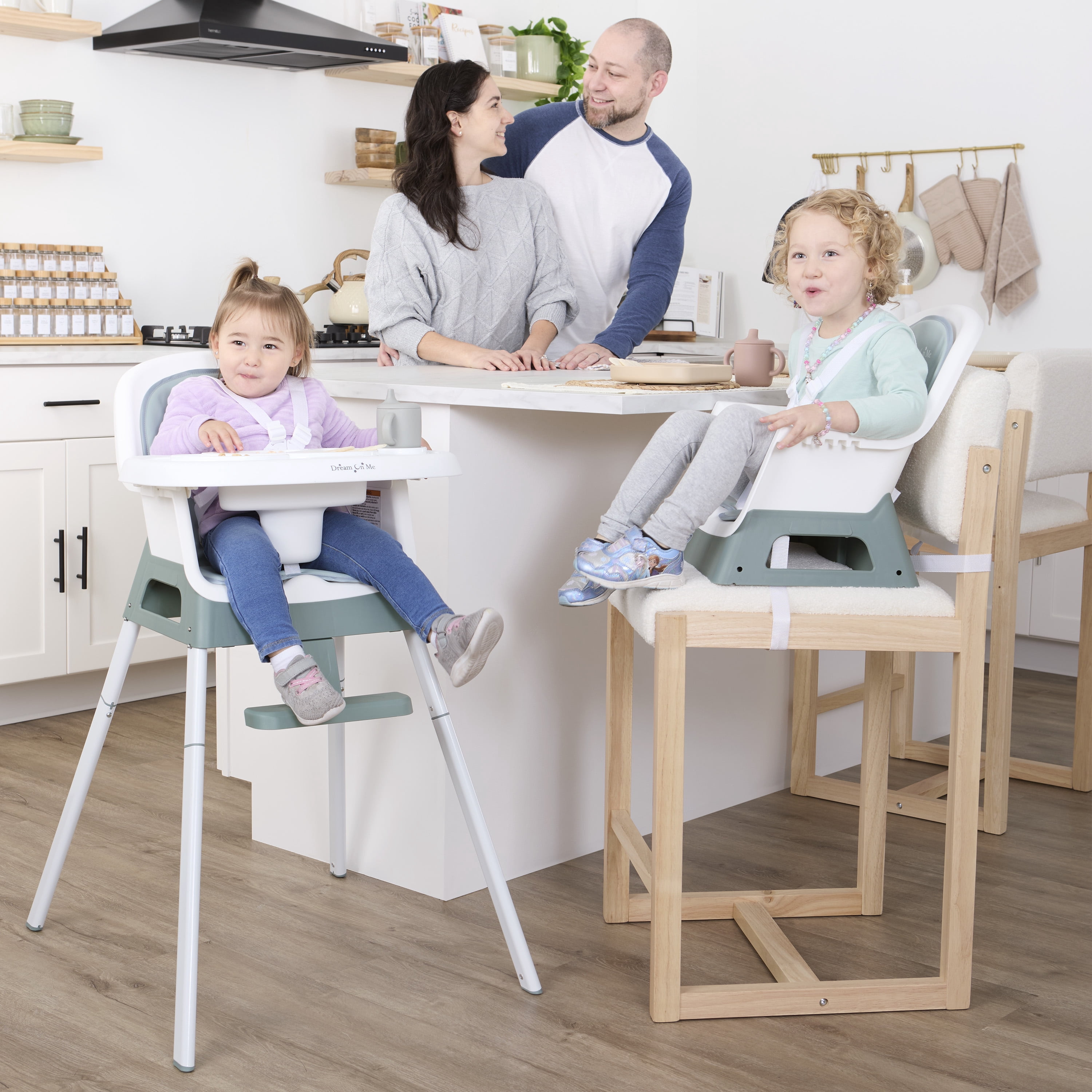 Dream On Me Lightweight & Convertible Curio Sit N Seek High Chair, Mint