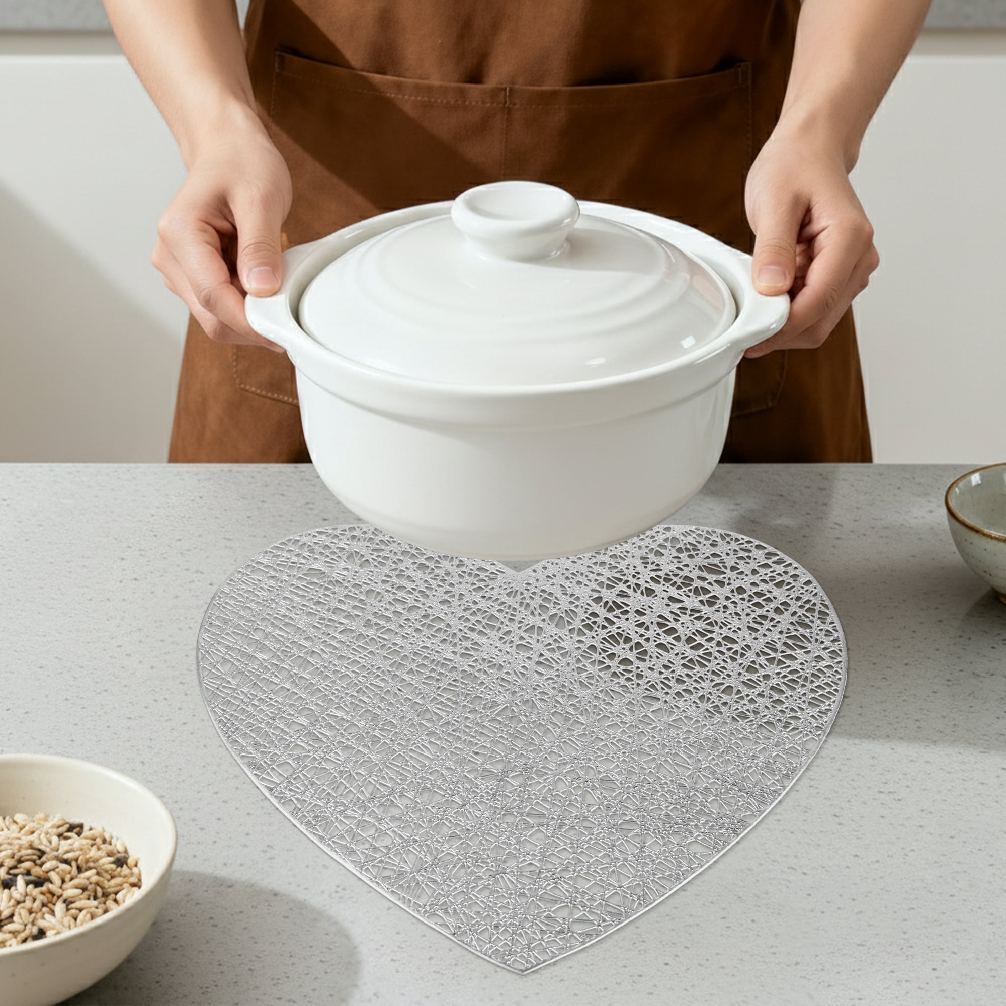 Unique Bargains Heart Shape Placemats Set of 6 for Home Decor Silver