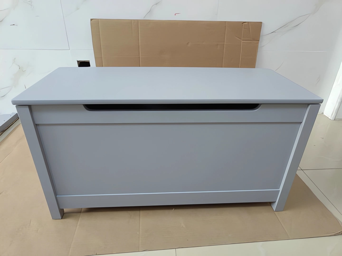 Lisonu Gray Kids Toy Box & Storage Bench, MDF Chest with Safety Hinged Lid for Ages 2+, Large Organizer for Playroom, Bedroom, CPC Certified, 31.5 Inch
