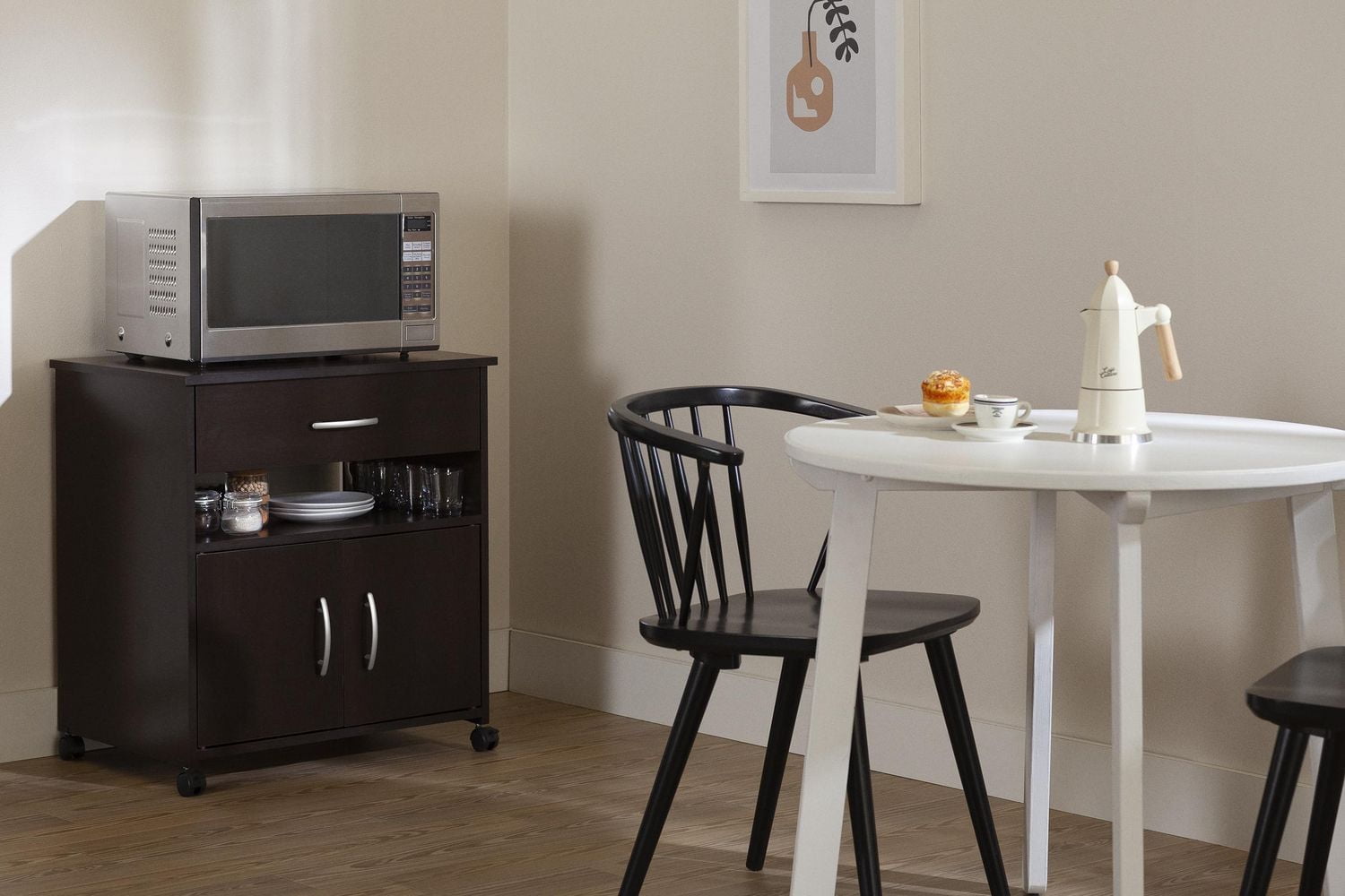 Rangement à micro-ondes sur roulettes collection Fiesta de Meubles South Shore