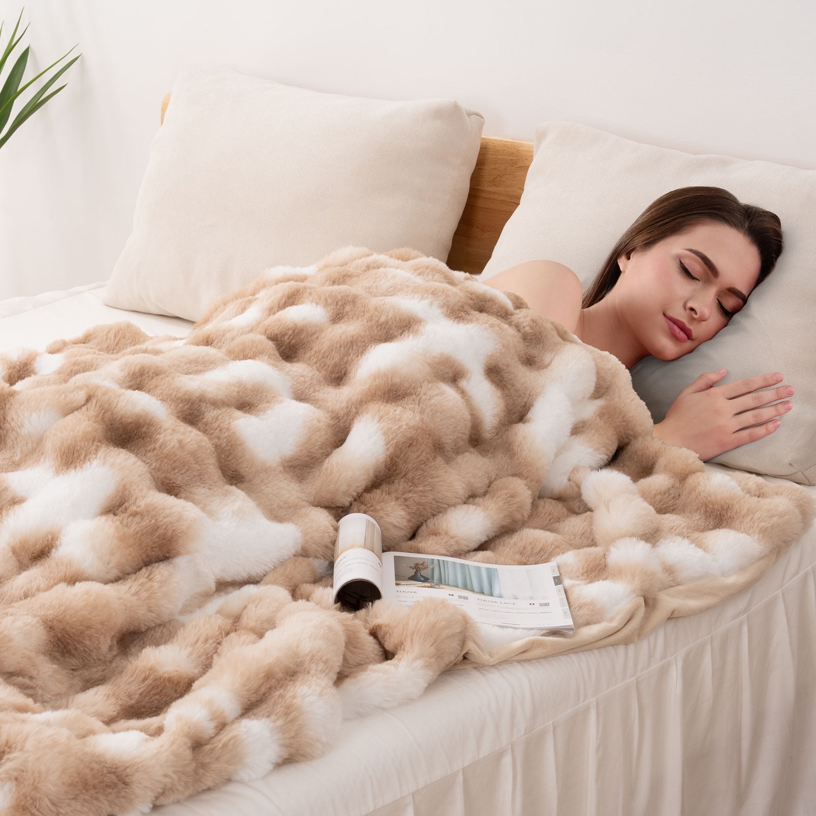 VK·LIVING Thick Ribbed Faux Rabbit Fur Cozy Reversible Throw Blanket,Super Soft 3D Striped Fuzzy Cozy Blankets,Brown,108"x 90"