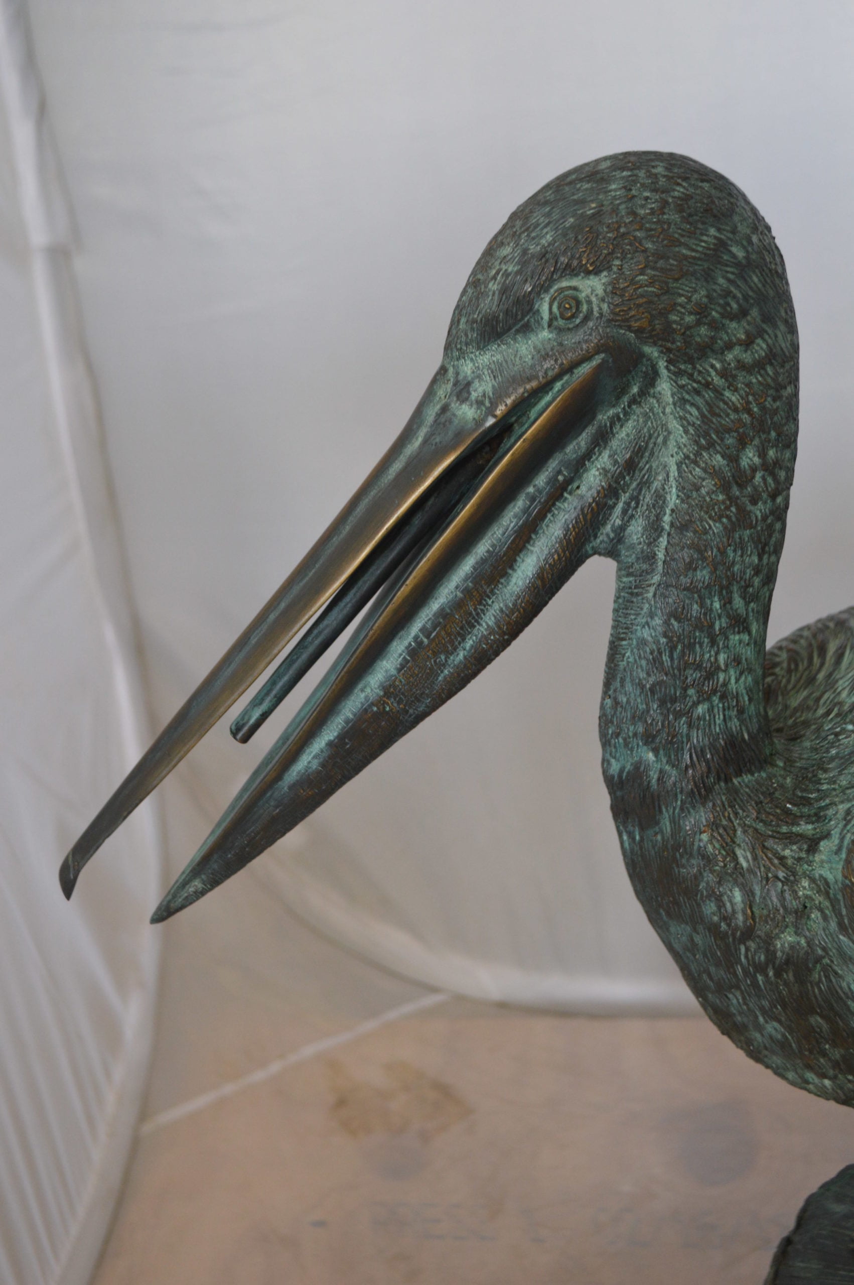 Nifao Pelican on a Tree Stump fountain bronze statue – Garden Outdoor Decor Sculpture, 30"L x 16"W x 46"H