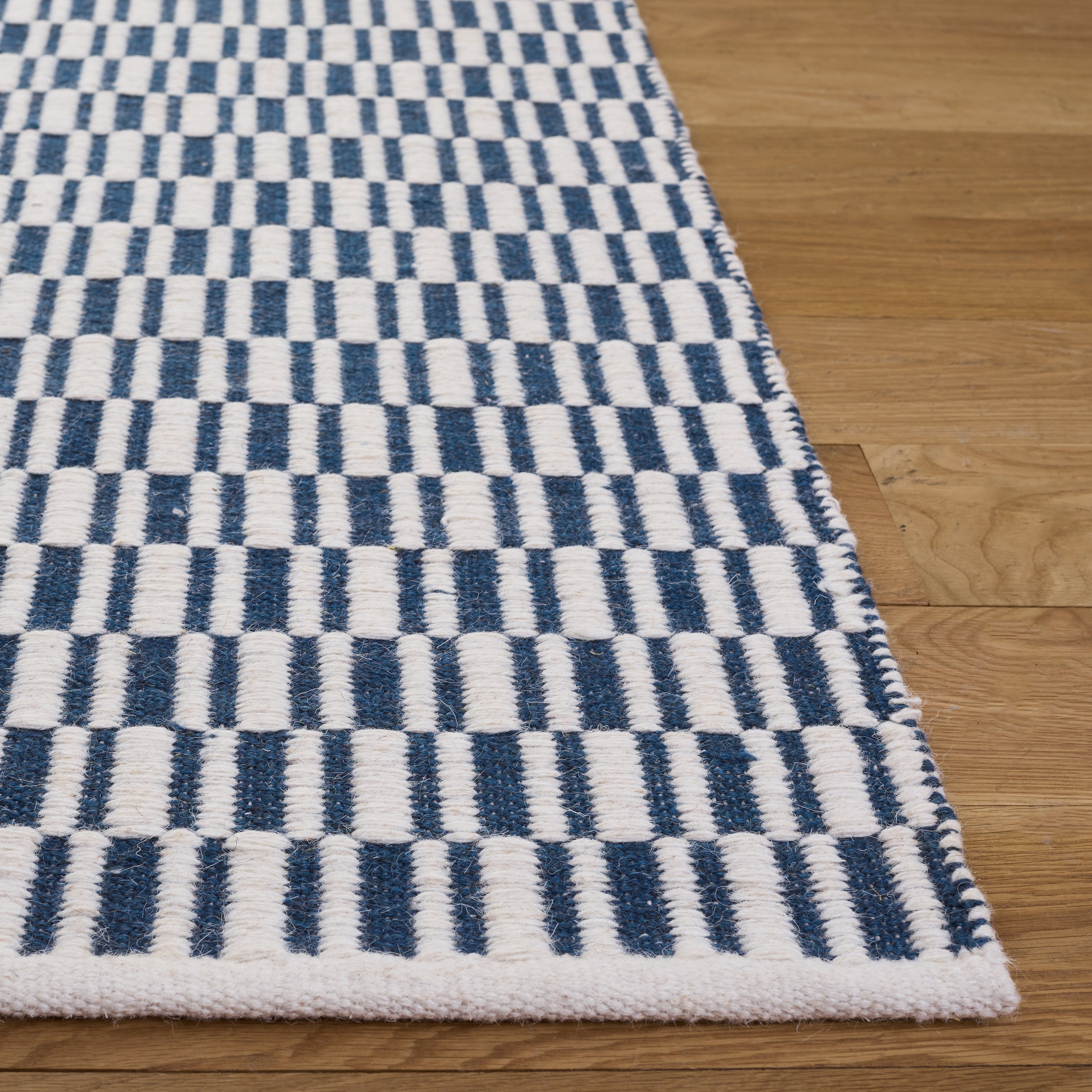 Safavieh Vermont Osmond Solid Color Area Rug, Navy/Ivory, 3' x 5'