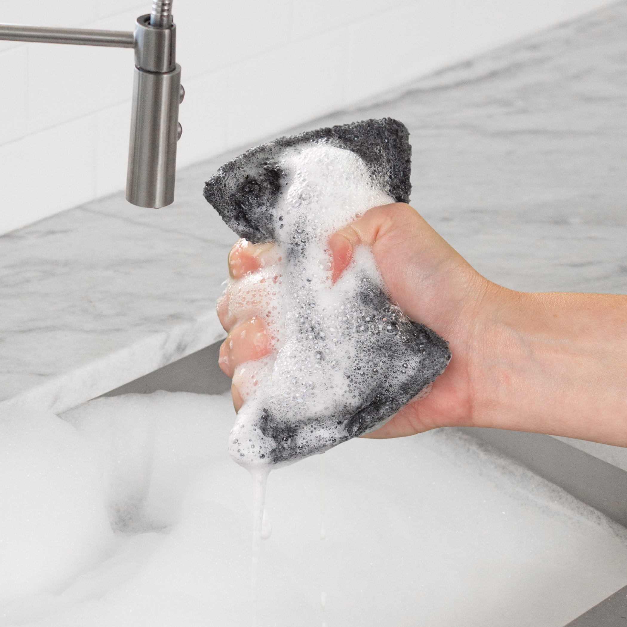 Mainstays Sponge Scrubbers, 4.5 x 5 inches, 100% Cotton Shell, 2 Count per Pack, Gray