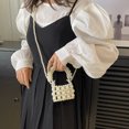 thumbnail image 4 of Bolso de mano para mujer, bolsos cuadrados de moda, bolso de mano con perlas, bolso de mensajero simple (blanco) Ndcxsfigh Para Estrenar, 4 of 7