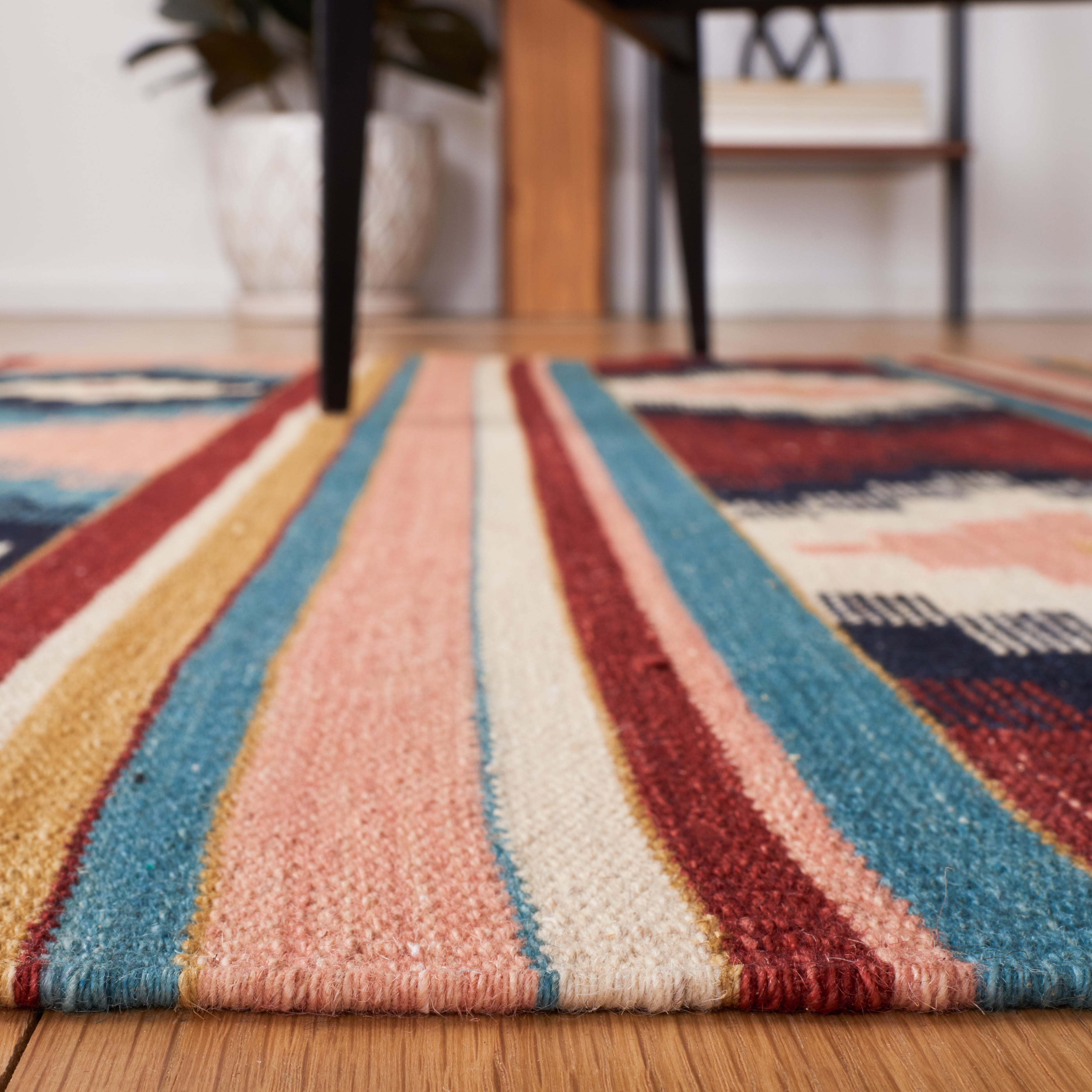 SAFAVIEH Kilim Talisha Tribal Area Rug, Light Pink/Blue, 9' x 12'