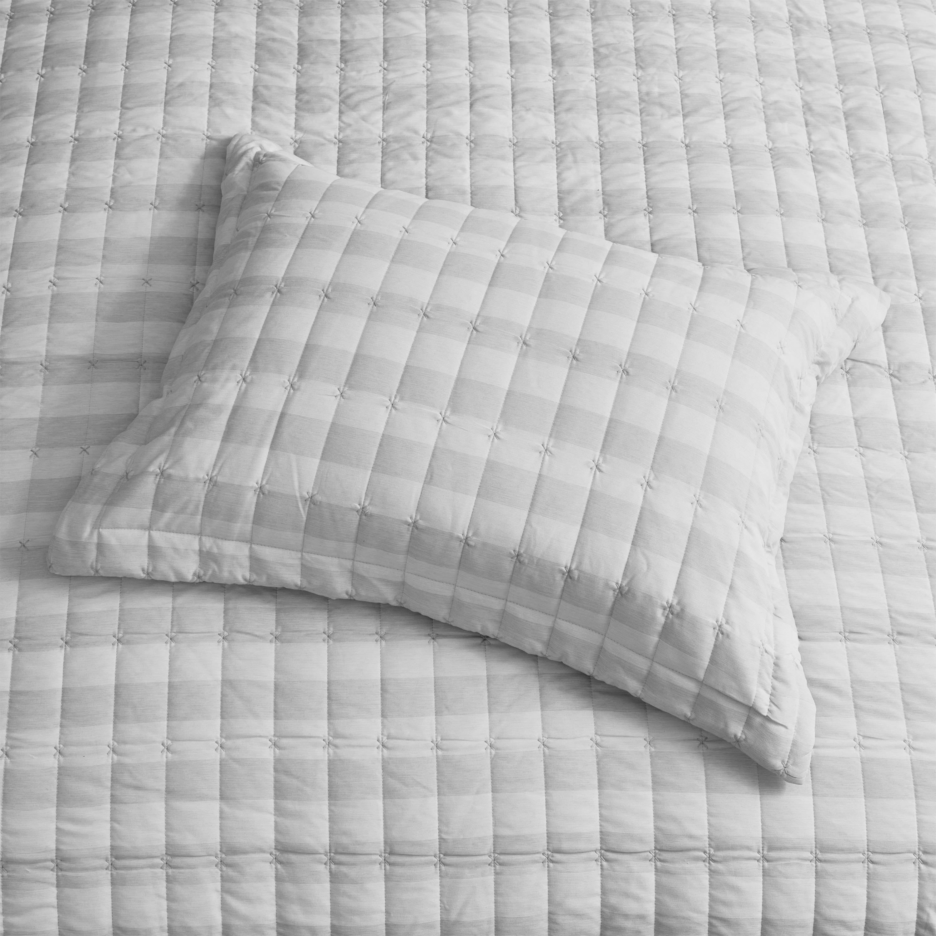 Sweet Home Collection 2 Piece Embroidered Checkered Quilt and Pillow Sham Set Twin Gray
