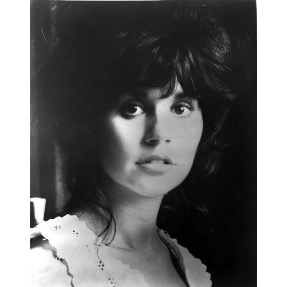 Linda Ronstadt Portrait in Classic Photo Print (24 x 30)