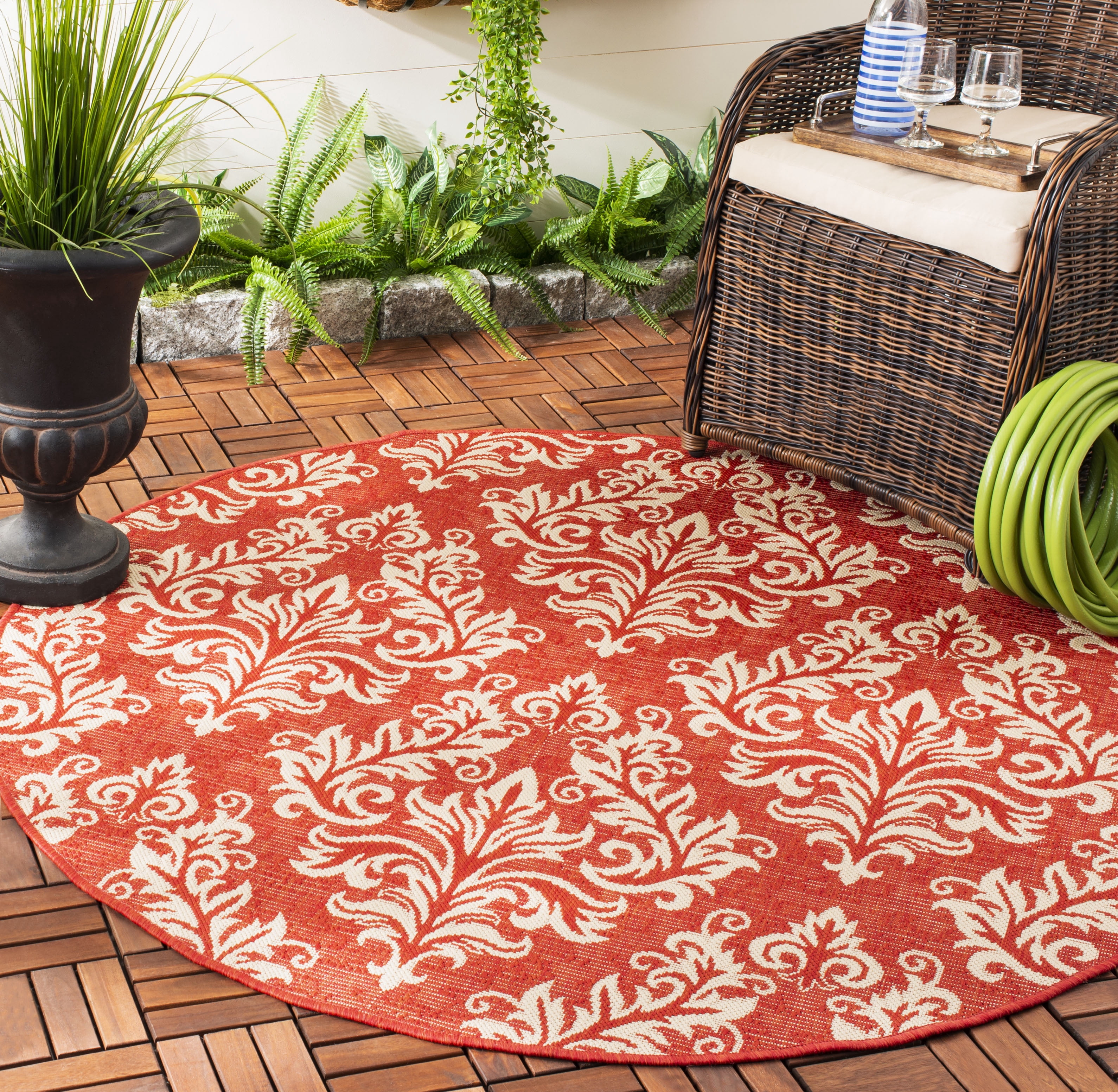 Safavieh Courtyard Anna Damask Indoor/Outdoor Area Rug, Red/Creme, 5'3" x 5'3" Round