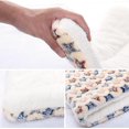 thumbnail image 3 of Colchón para perros, colchón autocalentable para perros y gatos pequeños y medianos para mantener la cama cálida y cómoda, amarillo,, 3 of 5