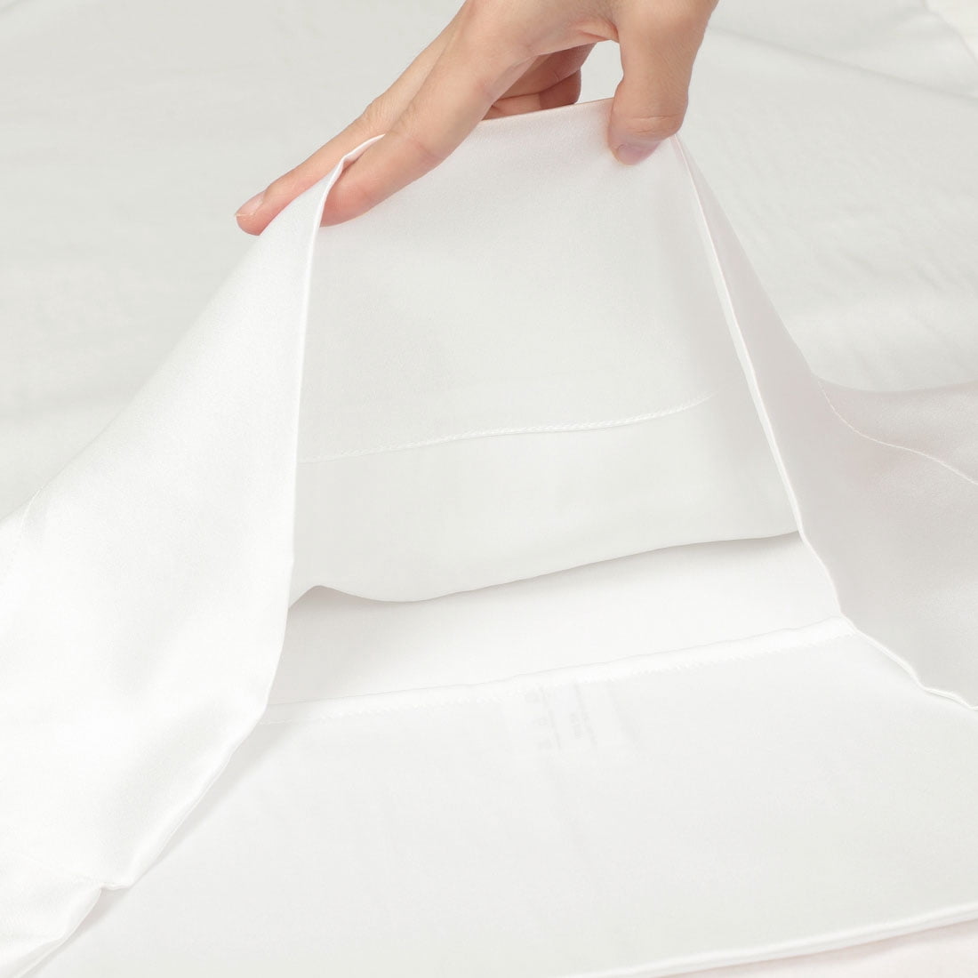Unique Bargains 2-Pack 19 Momme 100% Silk Pillowcases White King