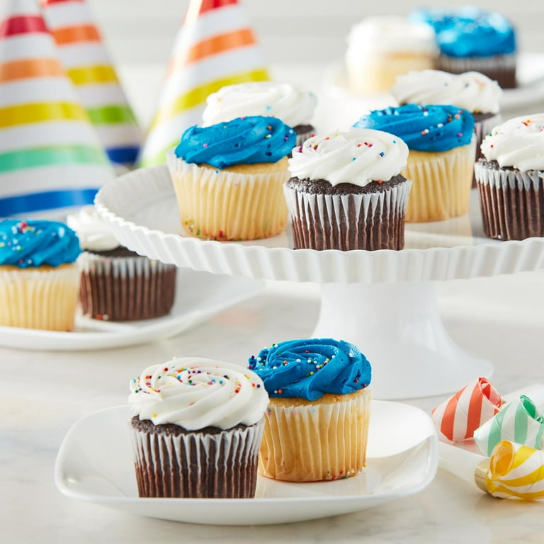Freshness Guaranteed White and Chocolate Cupcakes, 45 oz, 24 Count, Colors Will Vary