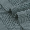 thumbnail image 4 of Juego de 12 toallas de baño de algodón tejido a rayas altamente absorbentes en gris oscuro, 4 of 7