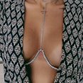 thumbnail image 4 of Cadena para el cuerpo con diamantes de imitación brillantes para mujer, joyería Sexy, regalo estético, sujetador en el pecho, cadena, collar, Gargantilla, club nocturno de verano, 4 of 4