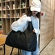 thumbnail image 4 of Bolsa de fitness con separación de humedad y secado rápido, bolsa de viaje portátil de gran capacidad, compatible con maletas con ruedas., 4 of 6