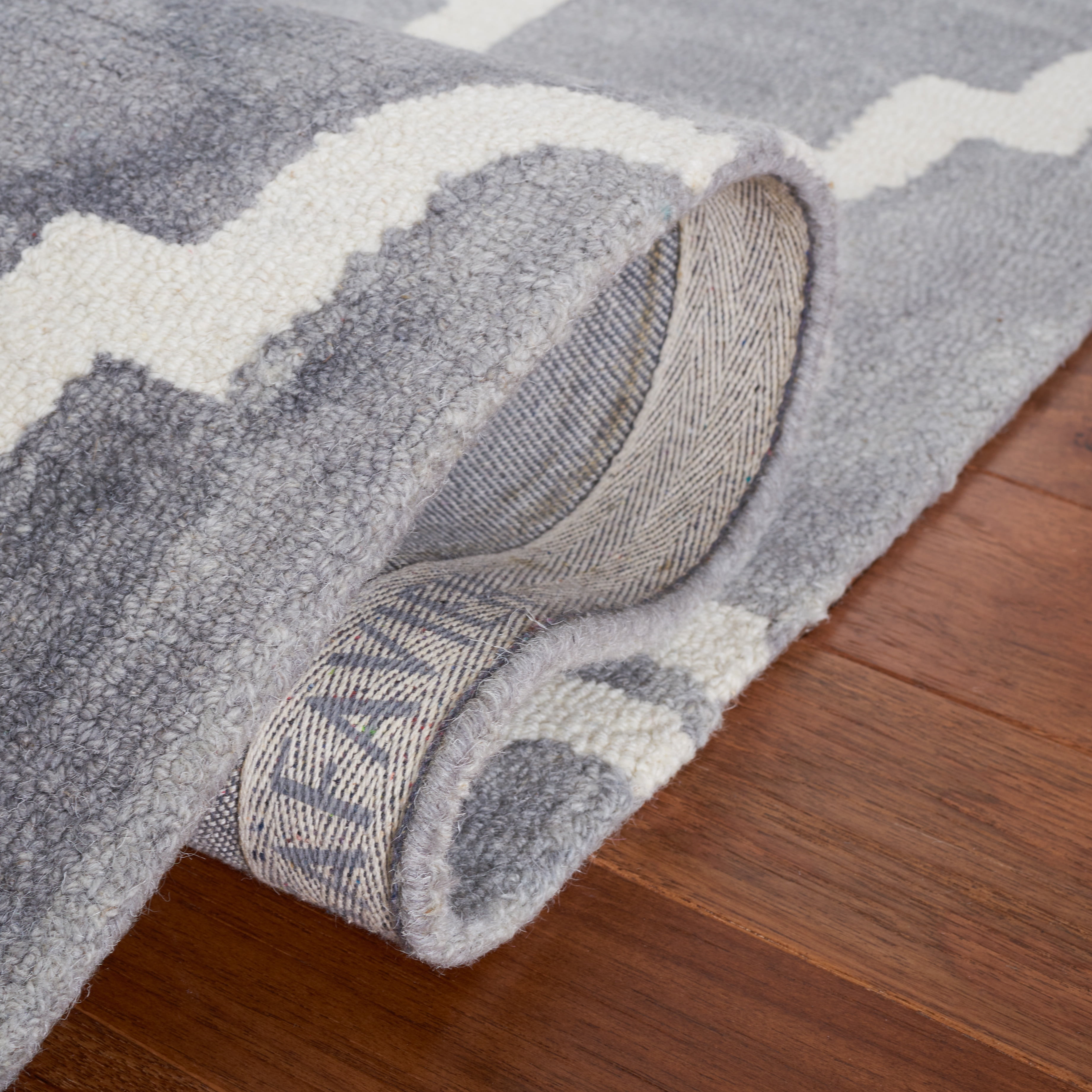Safavieh Dip Dye Talbot Distressed Wool Area Rug, Gray/Ivory, 7' x 7' Square