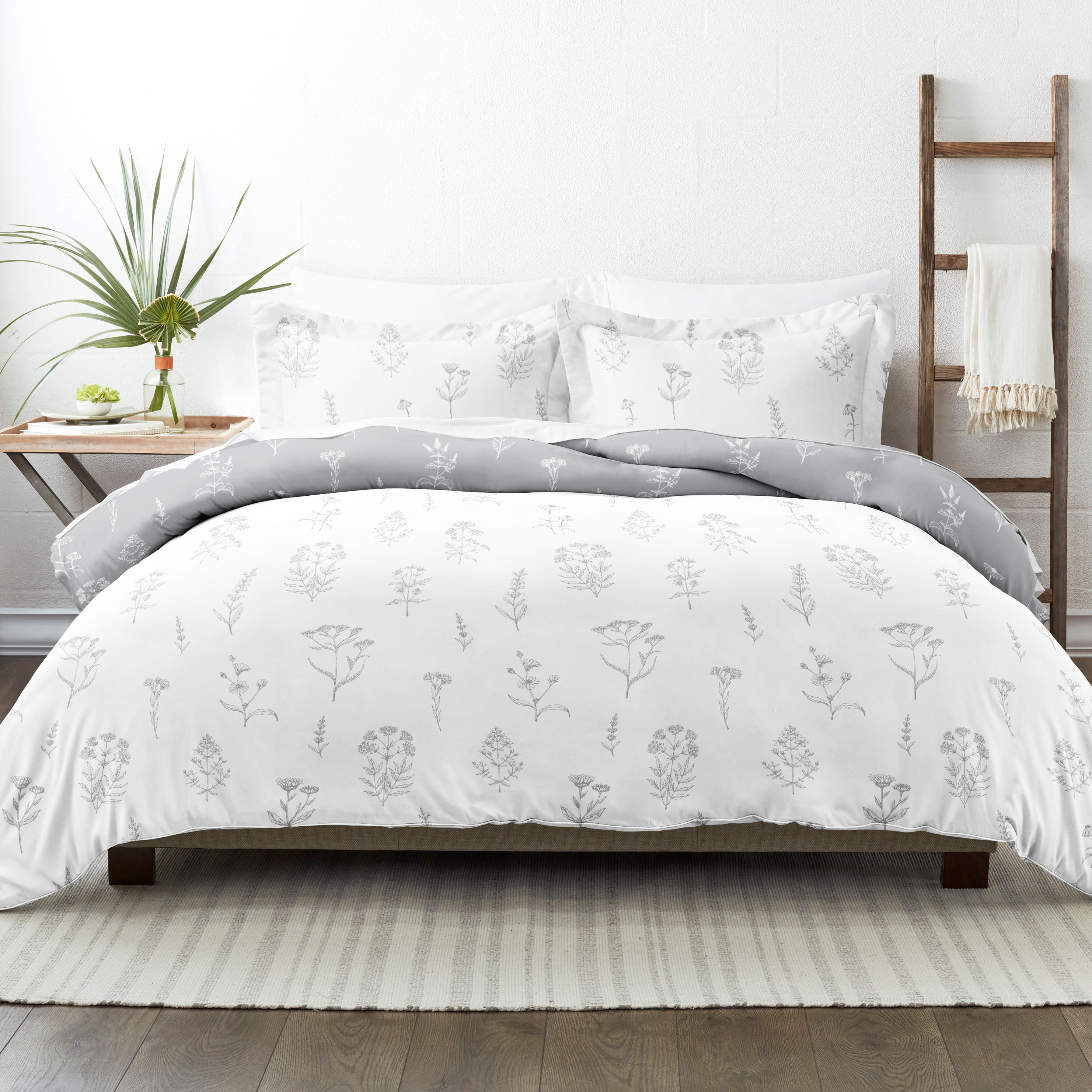 Noble Linens Light Gray Botany Floral Reversible 3-Piece Duvet Cover Set, King/Cal King
