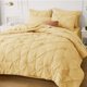 thumbnail image 3 of Juego de edredón Bedsure Queen Yellow con 7 piezas para Navidad, 3 of 9