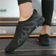 thumbnail image 2 of Penkiiy Zapatos de agua para niñas niños niños bebé playa natación Aqua zapatos respirables para piscina deportes al aire libre descalzos zapatos calcetín suelas de goma zapatillas, 2 of 4