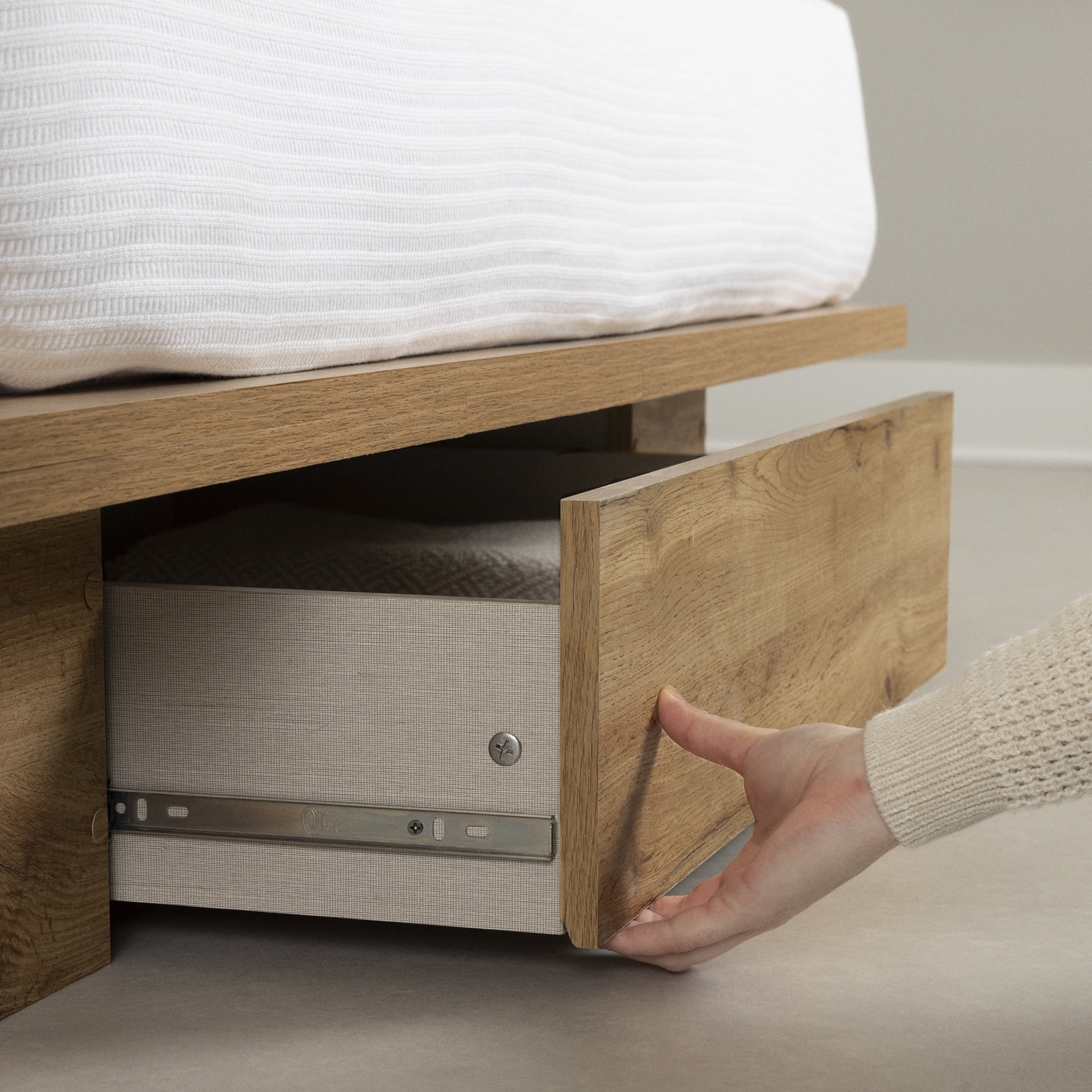 South Shore Serrano, Contemporary Bed, Full/Queen Brown