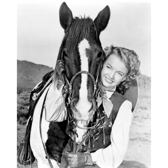 Dale Evans smiling pose with her Quarter Horse Buttermilk 8x10 inch photo
